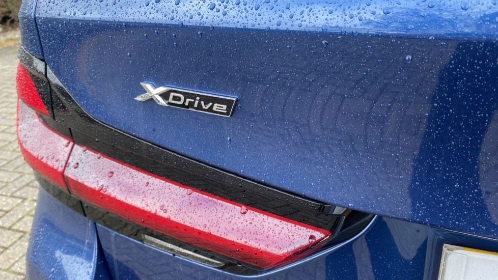 BMW Bagažinės Emblema XDrive Sidabrinė