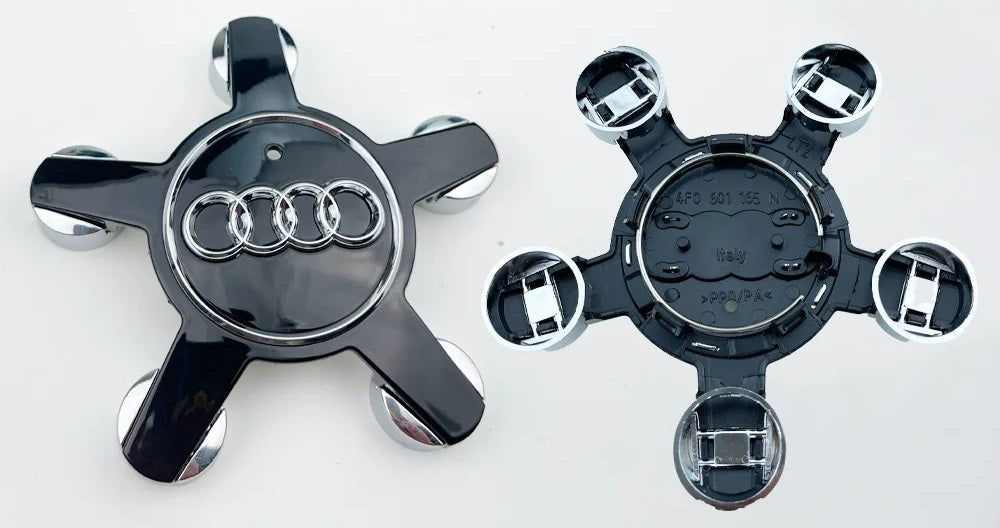 Audi 135mm ratlankių dangteliai juodos glossy black spalvos iš montavimo pusės