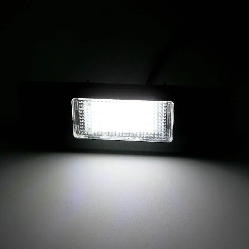 BMW E81 E87 F20 F21 E63 E64 F06 F12 F13 E85 E86 E89 Led Numeriu apsvietimo pavyzdys kaip šviečia