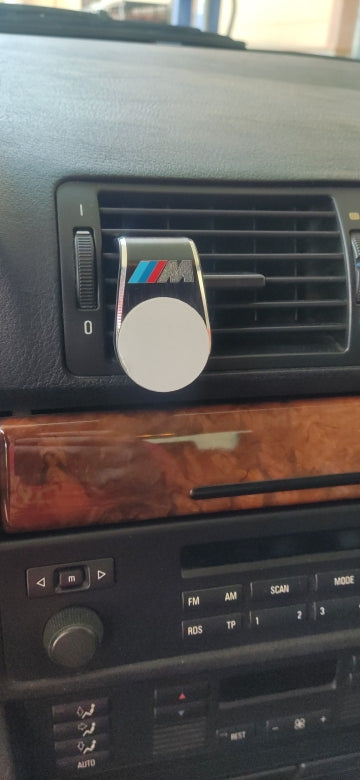 BMW Magnetinis telefono laikyklis su M logo pavyzdys